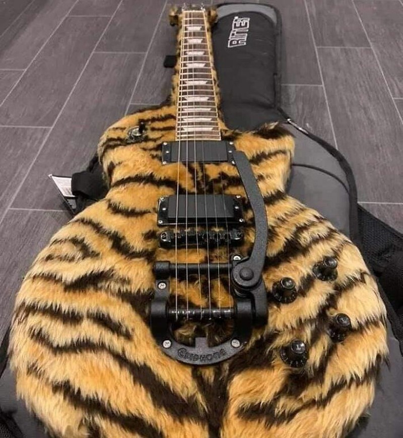 Karya-karya berikut ini sangat cantik, tapi juga bisa bikin bingung saat melihatnya. Mulai desain yang nyeleneh sampai bagaimana membersihkannya.