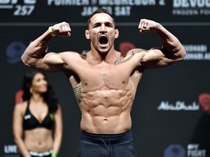 Michael Chandler Tantang Conor McGregor