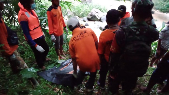 satu pemancing ditemukan tewas terseret arus sungai