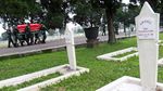 Suasana Haru Iringi Pemakaman Praka Anumerta Roy Vebrianto