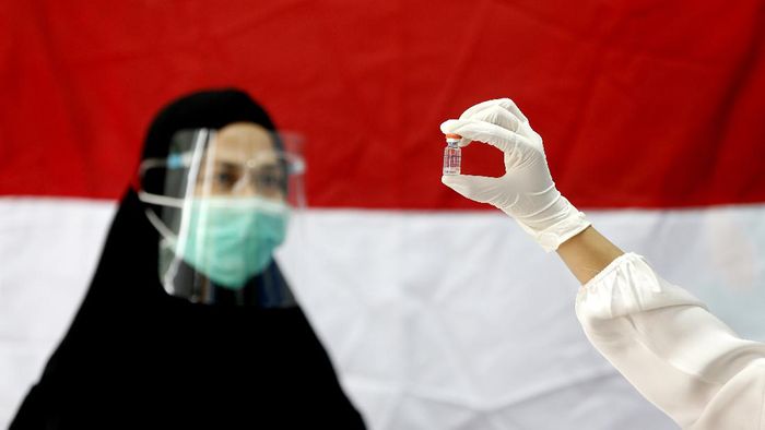 5 Terobosan Menkes Tangani Corona di Indonesia Dalam dua pekan pertama sebagai Menteri Kesehatan (Menkes), Budi Gunadi Sadikin setidaknya melakukan lima terobosan berarti terkait penanganan Covid-19 dan program vaksinasi.