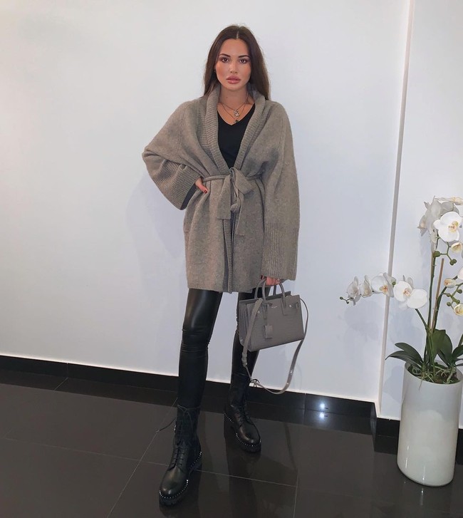 Menurut Daily Mail, Anna Milyavskaya merupakan putri dari seorang aktris dan pengusaha Rusia. Di negara asalnya, keluarga Anna tinggal di kawasan eksklusif yang juga ditempati Putin. (Foto: Instagram/@mil_anna)