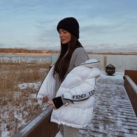 Anna Milyavskaya pindah ke Inggris saat berusia 14 tahun. Mereka menetap di beberapa area elite London, seperti Belgravia and Mayfair. (Foto: Instagram/@mil_anna)