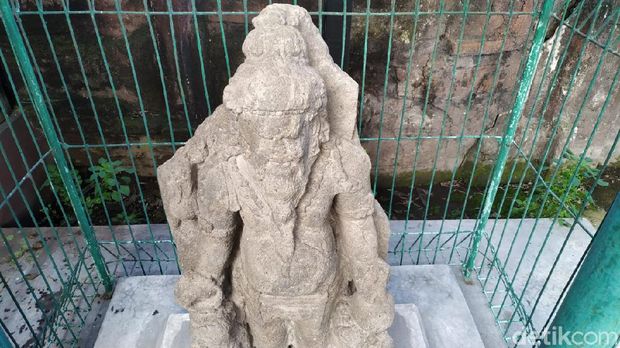 Arca Rsi Agastya di blitar