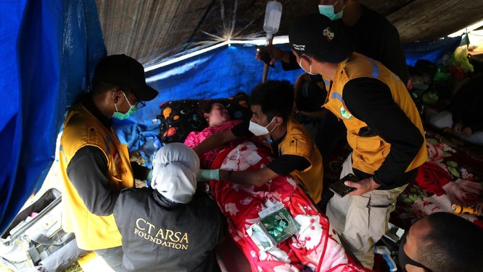 CT ARSA Foundation Sediakan Layanan Medis Gratis Bagi Korban Gempa Sulbar CT ARSA Foundation sediakan layanan kesehatan serta dukungan psikosial gratis bagi para korban gempa di Sulawesi Barat.