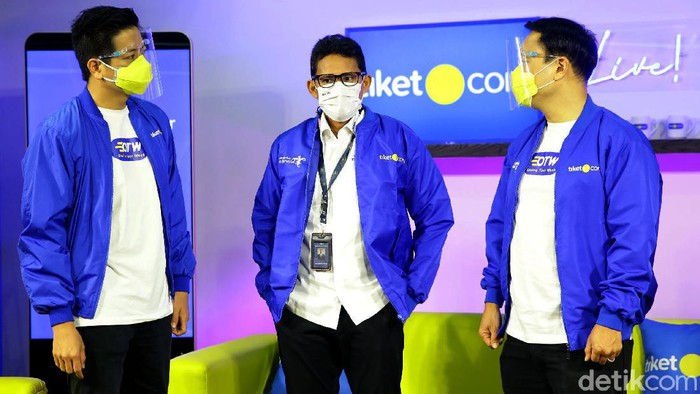 Pandemi COVID-19 berdampak pada sektor pariwisata Indonesia. Upaya pulihkan pariwisata nasional di masa pandemi pun dilakukan dengan terapkan protokol kesehatan