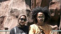 Bersama pasangan