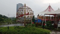 Suasana dan kondisi Suroboyo Carnival Park di Surabaya, Jawa Timur, Senin (25/1/2021).