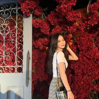 Pemilik akun Instagram @twin99yj ini telah memiliki 85,7 ribu followers. Ia juga mengikuti Instagram lawan mainnya di True Beauty, yaitu Moon Ga Young, Park Yoona, dan Kang Min Ah.  Foto: Instagram