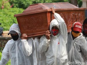 Ahli Waris Ungkap Modus Pungli Pemikul Jenazah di TPU Cikadut