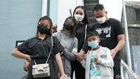 Sebelum memutuskan buat bertunangan dan akan menikah, keduanya pernah sama-sama pernah bercerai. (Foto: Palevi/detikcom) 