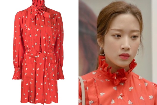 Sebelum viral lewat True Beauty, aktris Moon Ga Young lebih dulu tampil sebagai Yeo Ha Jin di drakor Find Me in Your Memory. Sebagai seorang aktris dan influencer, Yeo Ha Jin termasuk karakter drakor paling fashionable. Seperti dalam episode 11 drakor Find Me in Your Memory, ia mengenakan dress merah dari koleksi Marc Jacobs x Magda Archer yang dipadukan dengan boots hitam dan sling bag berwarna krem. Tampil anggun dalam balutan dress-nya, ternyata harganya juga fantastis mencapai Rp 7,7 juta. Foto: Dok. Marc Jacobs, Netflix