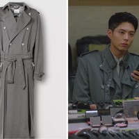Drama Korea Record of Youth jadi penanda comeback aktor Park Bo Gum di 2020. Berperan sebagai Sa Hye Jun, membuat Bo Gum termasuk pemain drakor paling fashionable di tahun 2020. Seperti dalam episode 12 drakor Record of Youth, Park Bo Gum tampil rapi dalam balutan blazer Burberry seharga Rp 100 juta. Foto: Dok. Burberry, Netflix