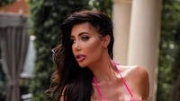Model seksi ini sedang dalam perbincangan karena ditawari uang Rp 500 jutaan oleh fansya agar Jenna tidak kembali melakukan operasi pembesaran payudara.(Instagram/Jenna Bentley)
