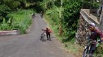 Menaklukkan Tanjakan Cijengkol yang Ekstrem di Lembang