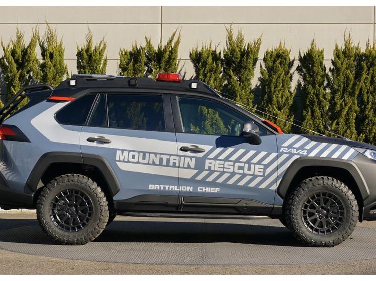 Potret Toyota RAV4 yang Disulap Jadi Mobil Gunung