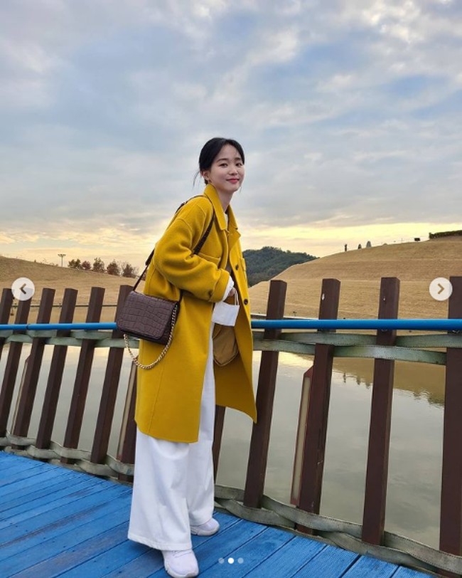 Pemeran karakter Hye Min di True Beauty bernama asli Oh Yu Jin. Aktris pendatang baru ini lahir pada 23 Juli 1999 dan berusia 22 tahun. Foto: Dok. Instagram @twin99yj