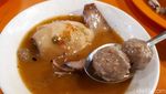 Mantul! Bakso Cumi Gajah yang Viral dengan Kuah Saus Padang