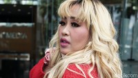 Pinkan Mambo sebelumnya pernah mengaku terlilit utang ratusan juta hingga berniat bunuh diri. (Foto: Palevi/detikcom) 