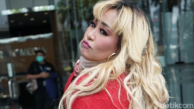 Usai Nangis-nangis Terlilit Utang, Pinkan Mambo Kini Mampu Beli Rumah