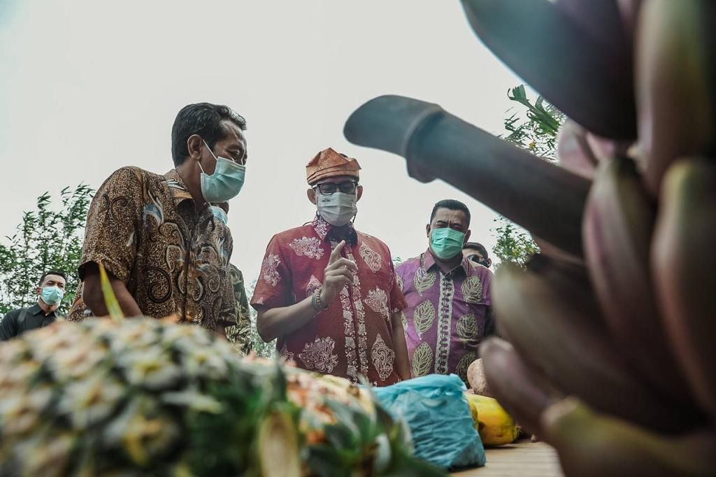 Sandiaga di Desa Ekang Angculai