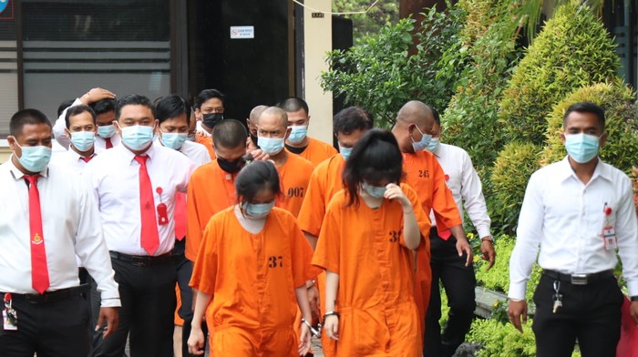 Selebrgram Syiva Angel diamankan ditangkap Polresta Denpasar terkait kasus narkoba jenis baru P-Flouro Fori (dok Istimewa) Selebrgram Syiva Angel diamankan ditangkap Polresta Denpasar terkait kasus narkoba jenis baru P-Flouro Fori (dok Istimewa)