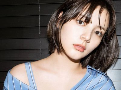 10 Potret Song Yoo Jung, Model MV iKON yang Meninggal Diduga Bunuh Diri