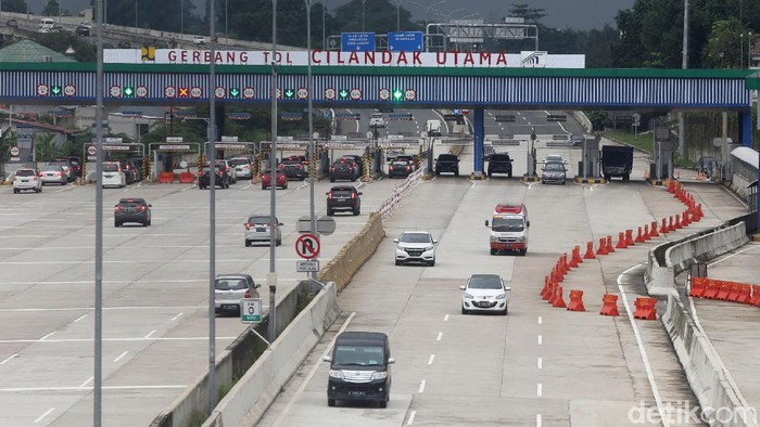 Tommy Soeharto Gugat Pemerintah Gegara Proyek Tol Desari Tommy Soeharto gugat pemerintah membayar Rp 56 miliar. Gugatan dilayangkan terkait penggusuran bangunan miliknya di kawasan Proyek Tol Depok-Antasari (Desari).
