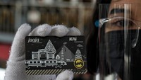 Perlu diketahui, pada masa uji coba, tarif KRL Jogja-Solo yang dikenakan adalah Rp 1 untuk setiap perjalanan. ANTARA FOTO/Andreas Fitri Atmoko  