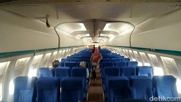 Unik! Ada Pesawat yang Dirombak Jadi Kafe Lho di Ciamis