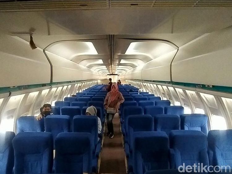 Unik! Ada Pesawat yang Dirombak Jadi Kafe Lho di Ciamis