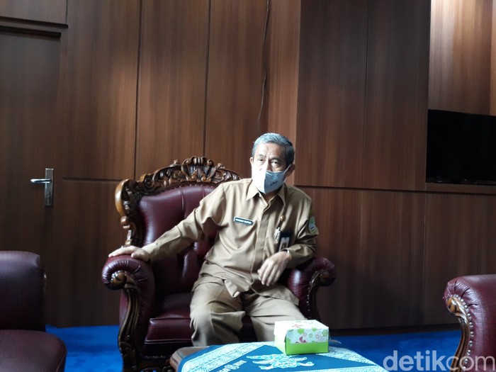 Wakil Bupati Kabupaten Gunungkidul Immawan Wahyudi saat memberikan keterangan.