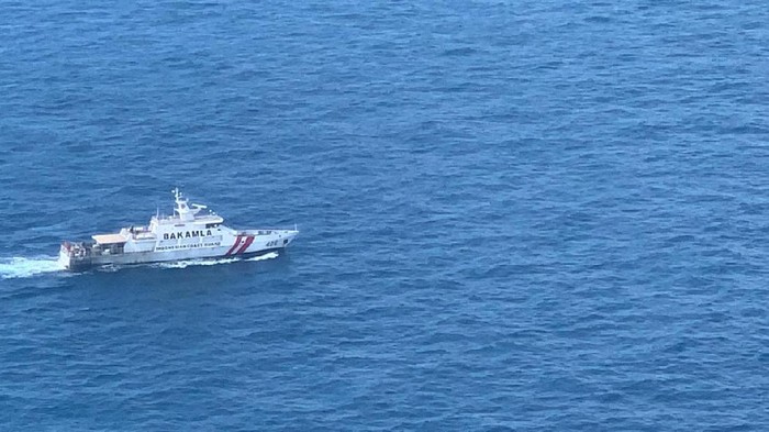Bakamla Amankan 2 Kapal Super Tanker Asing di Perairan Natuna