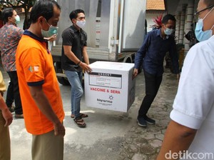 Blitar Raya Terima 4.240 Dosis Vaksin COVID-19 Tahap Pertama