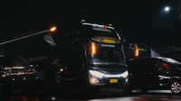 Bus Mas Wahid dipoles bodinya dengan bodi Jetbus 3 yang memiliki kaca depan ganda, dan tulisan Voyager yang menjadi ciri khas. Foto: Screenshot Youtube Mas Wahid