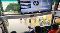 Bus ini juga dilengkapi layar TV 43 inch di depan dan 22 inch di tengah untuk mengoperasikan fitur entertainment. Foto: Mas Wahid