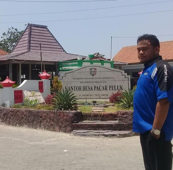 Arti nama desa ini memang bikin baper ya, Desa Pacar Peluk bernama pelukan kekasih atau pacar. Kata romantis itu sudah ada sejak ratusan tahun lalu (Foto: dok Matsuki Pandi/ Instagram) Arti nama desa ini memang bikin baper ya, Desa Pacar Peluk bernama pelukan kekasih atau pacar. Kata romantis itu sudah ada sejak ratusan tahun lalu (Foto: dok Matsuki Pandi/ Instagram)
