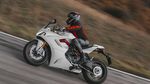 Ducati SuperSport 950, Mirip Panigale V4, Cocok buat Pemula
