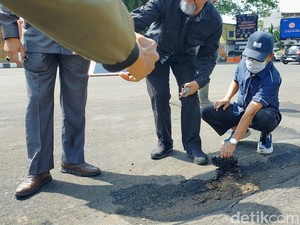 Belum Diresmikan, Fasilitas di Taman Kota Kuningan Mulai Rusak