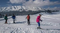 Hasilnya, Gulmarg berhasil menyedot wisatawan.