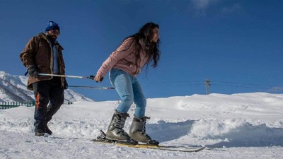 Foto: Kota Hantu yang Jadi Resor Ski Terluas di Asia