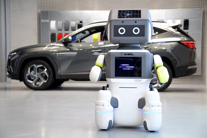 Hyundai luncurkan robot untuk bantu tugas wiraniaga.