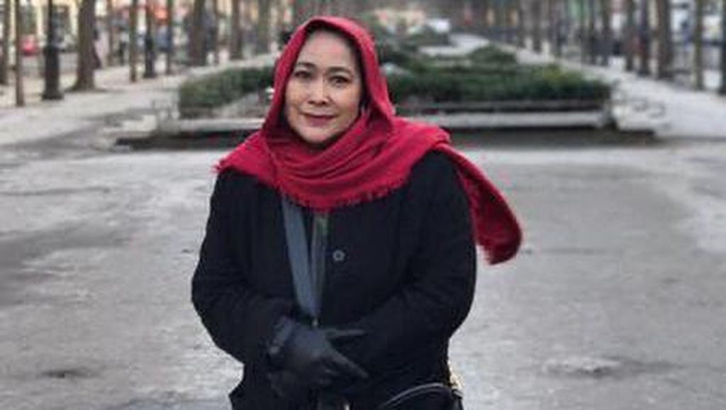 Jenny Rachman Comeback, Bintangi Film Air Mata Di Ujung Sajadah
