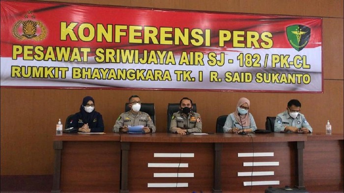 Jumpa pers Tim DVI Polri di RS Kramat Jati (Foto: Karin/detikcom)