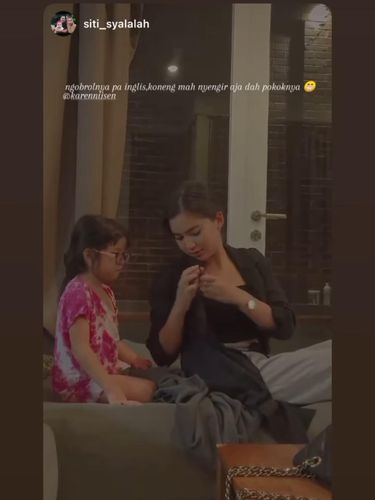 Karen Nijsen main bareng Gempita Nora Marten