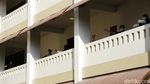Melihat Pasien OTG Corona Olahraga di Wisma Makara UI