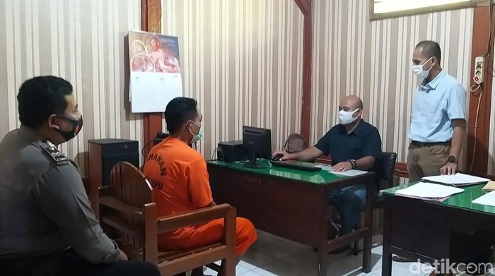 Pelaku pencurian rumah di Blora saat diperiksa polisi