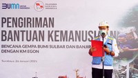 Kepala cabang PT PELNI Surabaya Ridwan Mandaliko menyampaikan kata sambutan dan terima kasihnya atas kepercayaan kepada Pelni dalam menyalurkan bantuan kemanusiaan bagi korban bencana alam banjir di Kalsel dan Gempa Sulbar. Foto: dok. Pelni