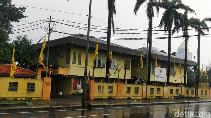 Penampakan Gedung yang Jadi Biang Gugatan Tommy Soeharto ke Pemerintah Tommy Soeharto menggugat Rp 56 miliar ke pemerintah terkait penggusuran bangunan miliknya di kawasan proyek Tol Desari. Bangunan itu berada di Jalan Pangeran Antasari, Jaksel.