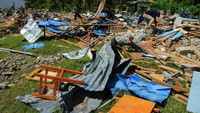 Dinas Pendidikan dan Kebudayaan Sulbar menyatakan sebanyak 117 sekolah rusak akibat dampak gempa bumi Magnitudo 6,2 tersebut.